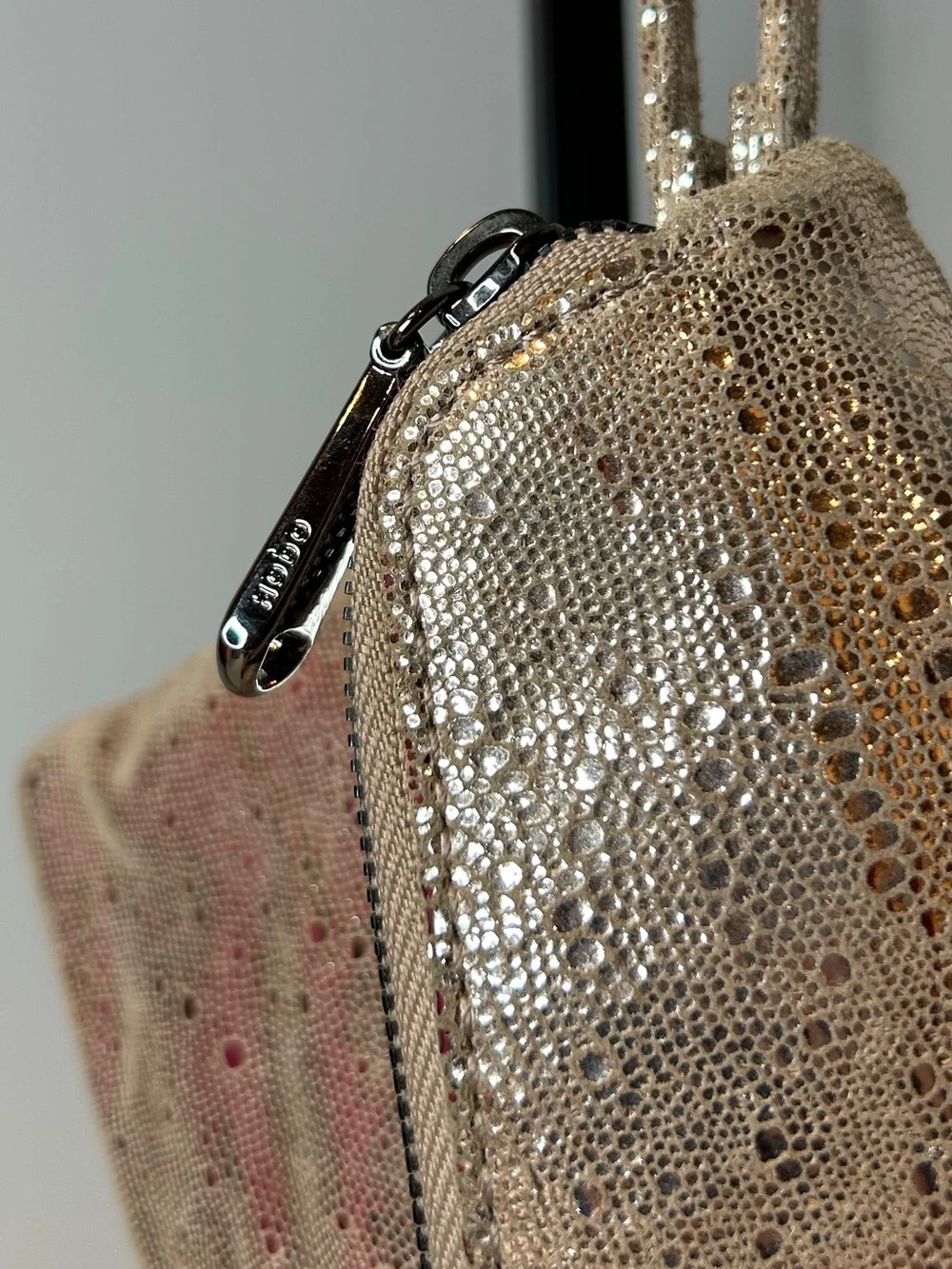 Hobo Daria Metallic Convertible Wristlet Crossbody Bag Clutch Champagne Shimmer